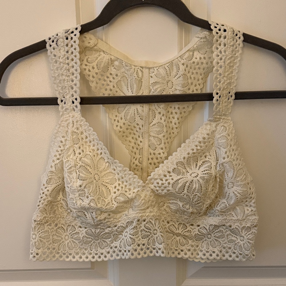 Aerie White/Cream Eyelet Floral Lace Crochet Racerback Bralette